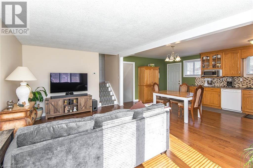 42 Newleaf Crescent, Welland, Ontario  L3C 6B4 - Photo 15 - 40510815