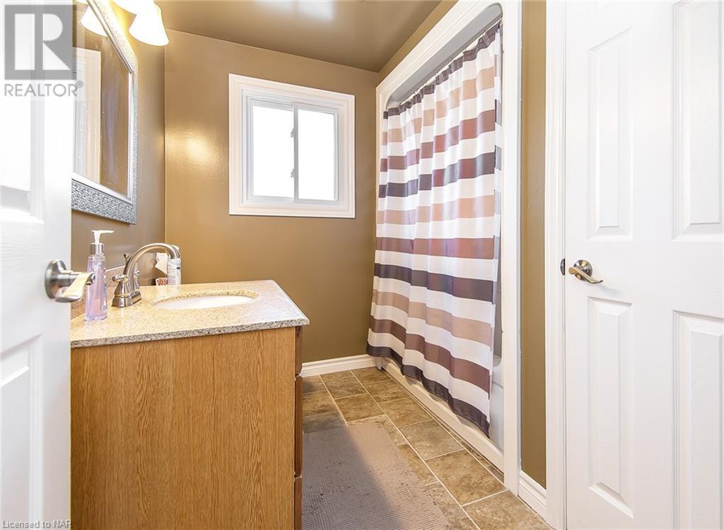 42 Newleaf Crescent, Welland, Ontario  L3C 6B4 - Photo 21 - 40510815
