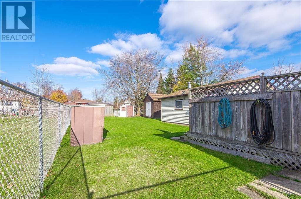 42 Newleaf Crescent, Welland, Ontario  L3C 6B4 - Photo 8 - 40510815