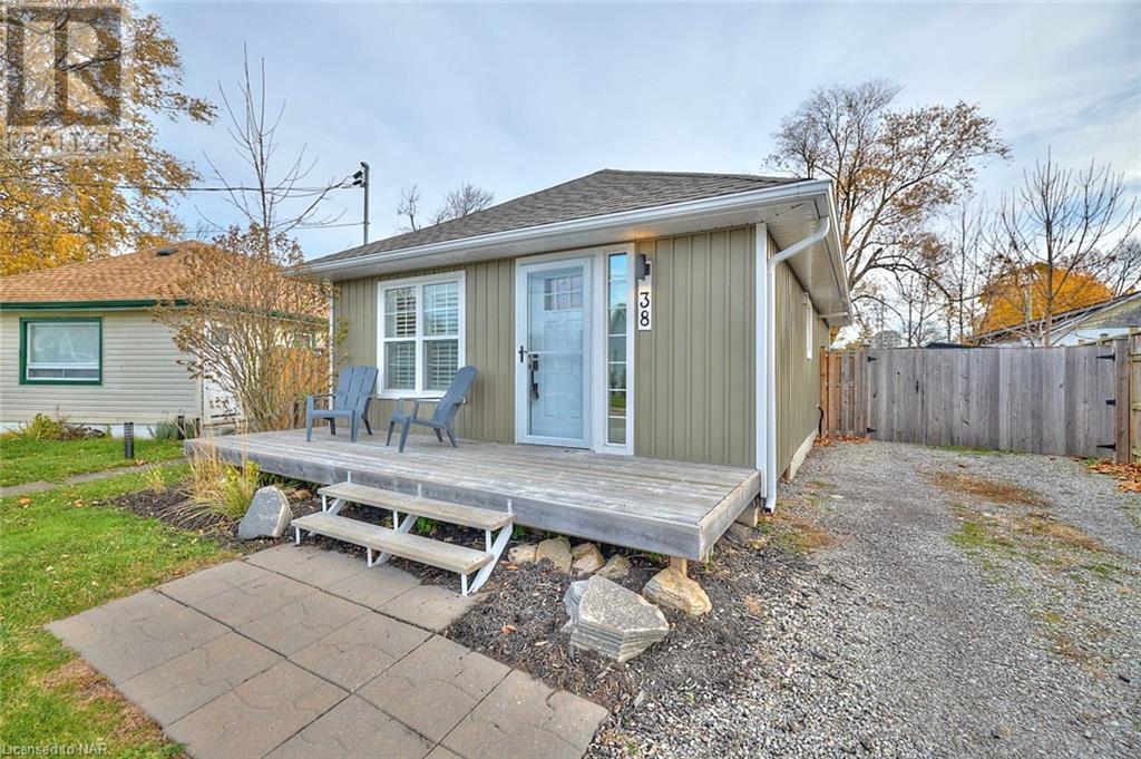 38 Lincoln Road E, Crystal Beach, Ontario  L0S 1B0 - Photo 3 - 40513579