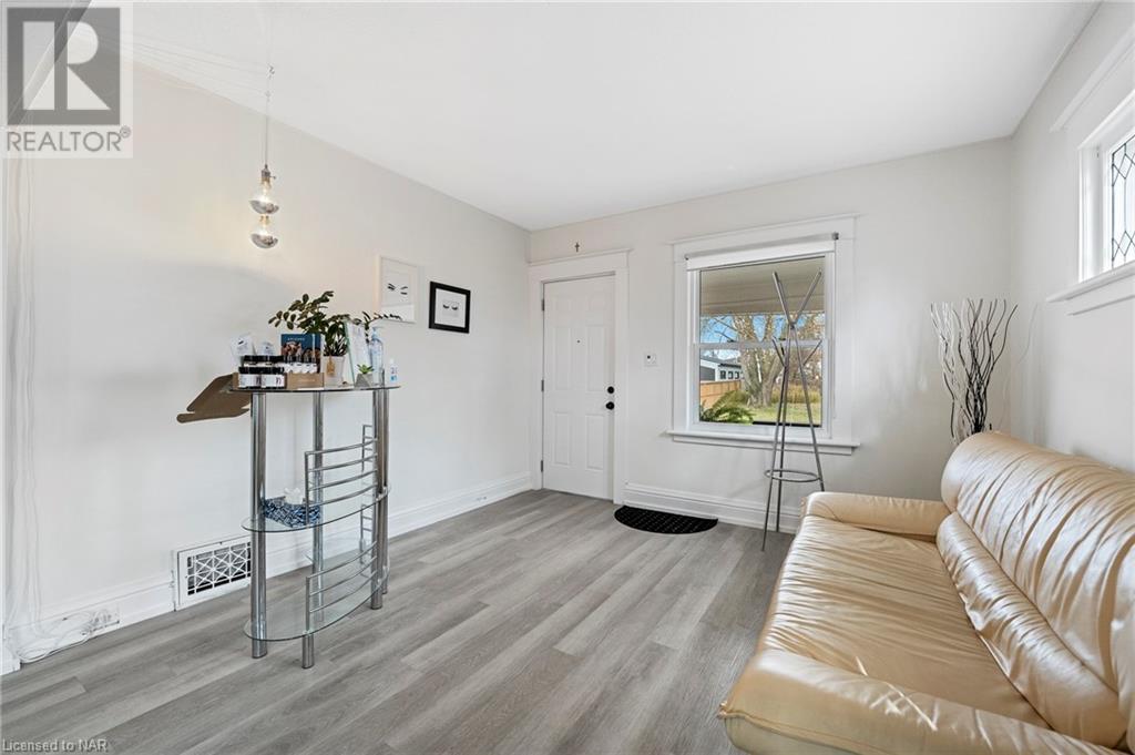 6172 William Street, Niagara Falls, Ontario  L2E 5S1 - Photo 7 - 40513014