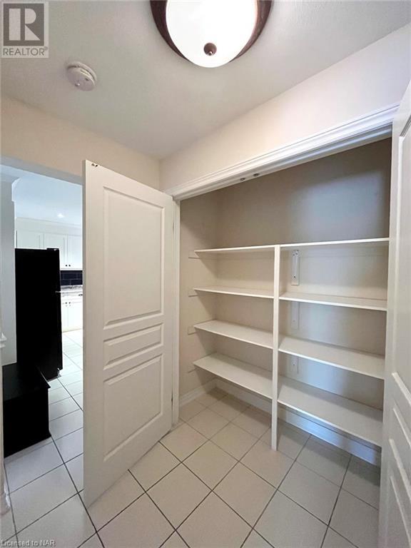 7542 Clubview Lane Unit# 126, Niagara Falls, Ontario  L2G 0A8 - Photo 4 - 40513752