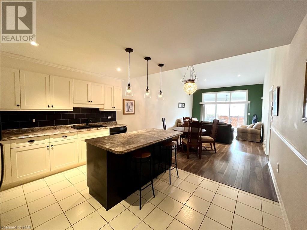 7542 Clubview Lane Unit# 126, Niagara Falls, Ontario  L2G 0A8 - Photo 5 - 40513752