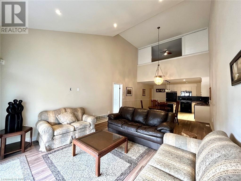 7542 Clubview Lane Unit# 126, Niagara Falls, Ontario  L2G 0A8 - Photo 9 - 40513752