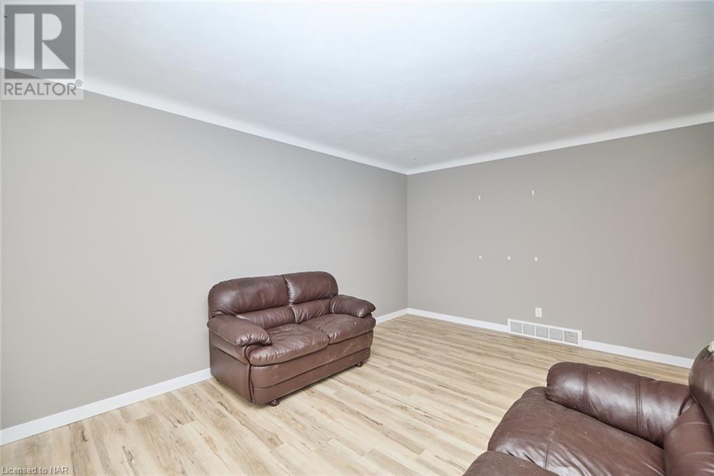 9 Wakelin Terrace, St. Catharines, Ontario  L2M 4K9 - Photo 6 - 40513540