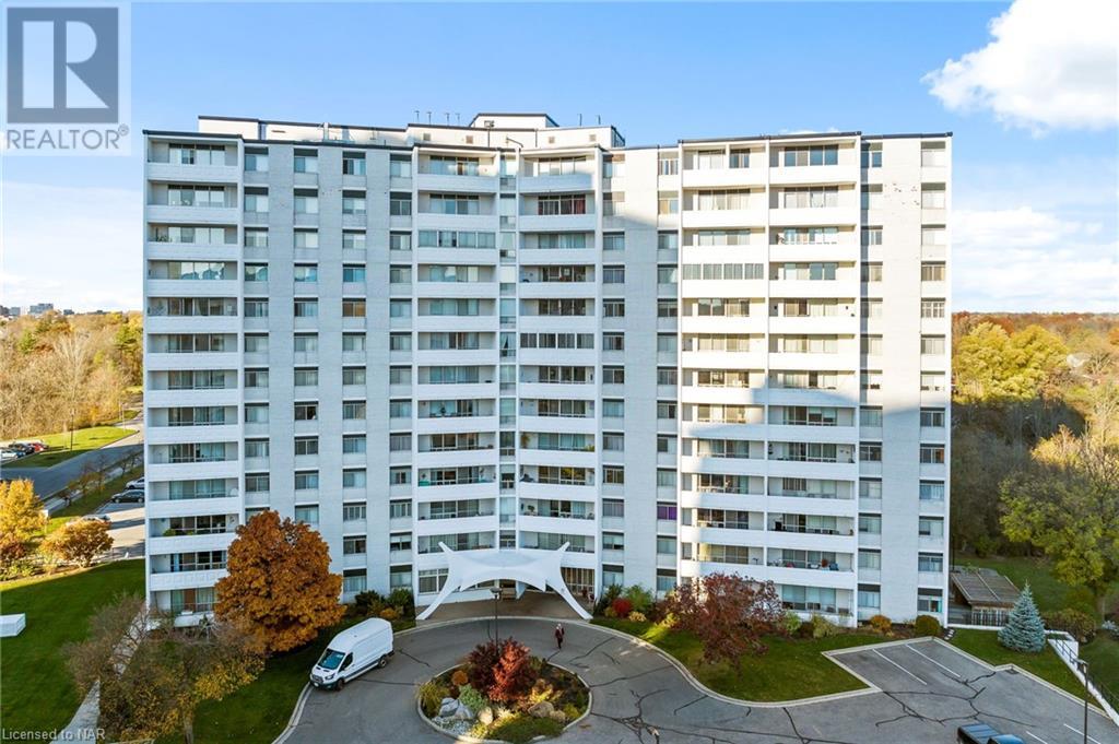 15 Towering Heights Boulevard Unit# 1202, St. Catharines, Ontario  L2T 3G7 - Photo 2 - 40513071