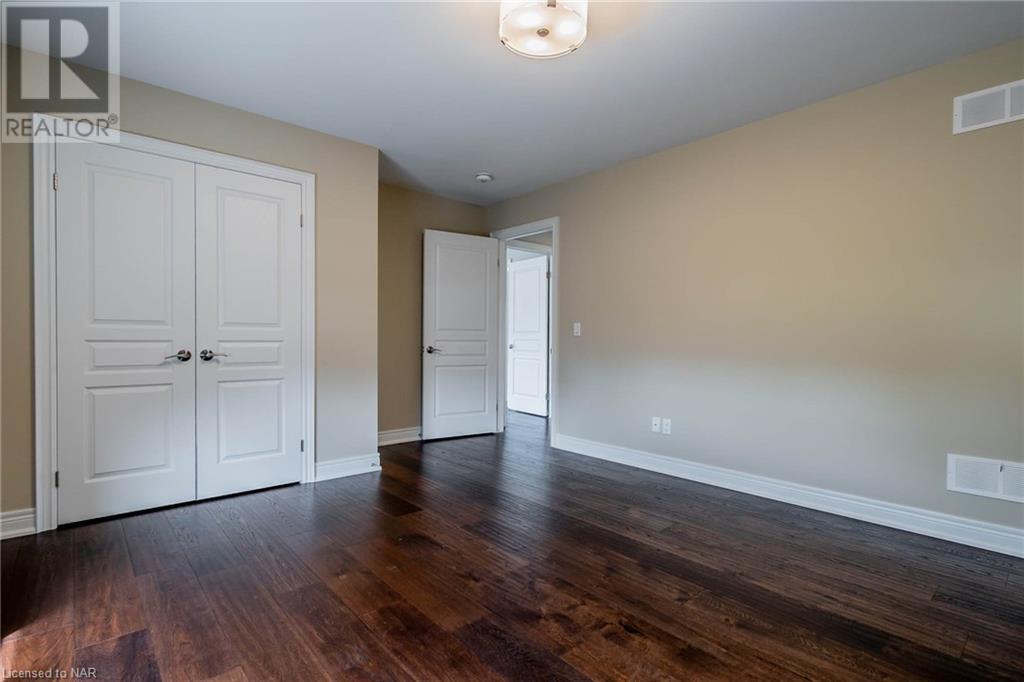 8 Tuscany Court, St. Catharines, Ontario  L2S 0E2 - Photo 30 - 40513009