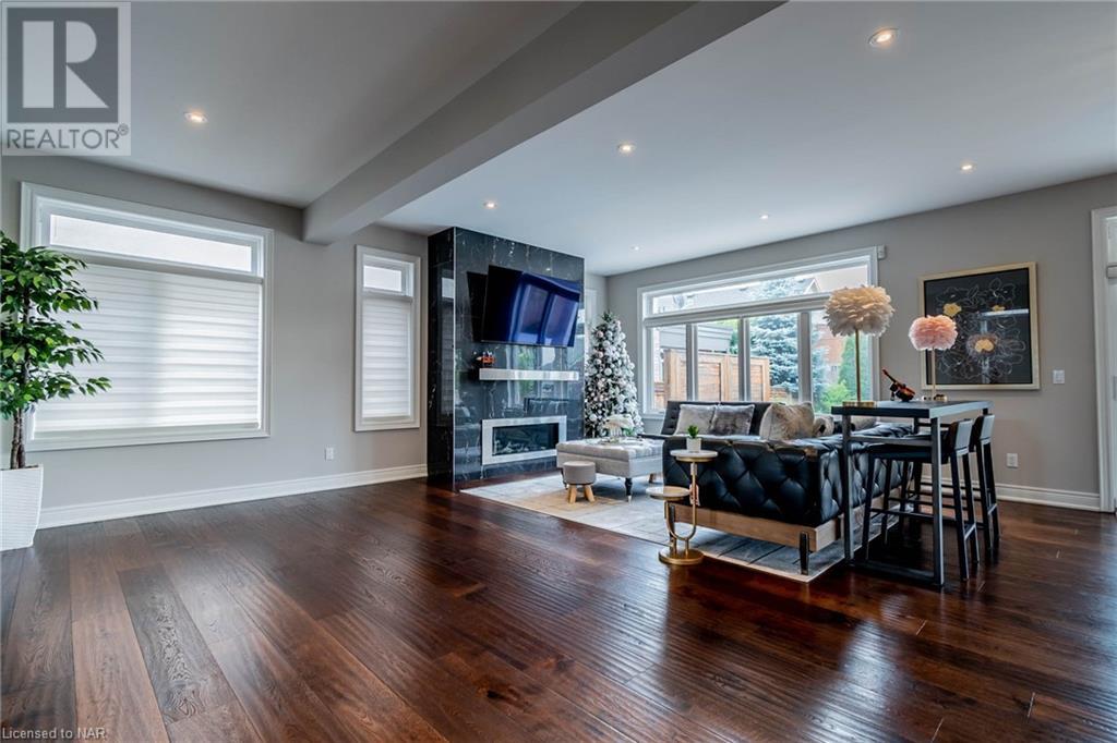 8 Tuscany Court, St. Catharines, Ontario  L2S 0E2 - Photo 7 - 40513009