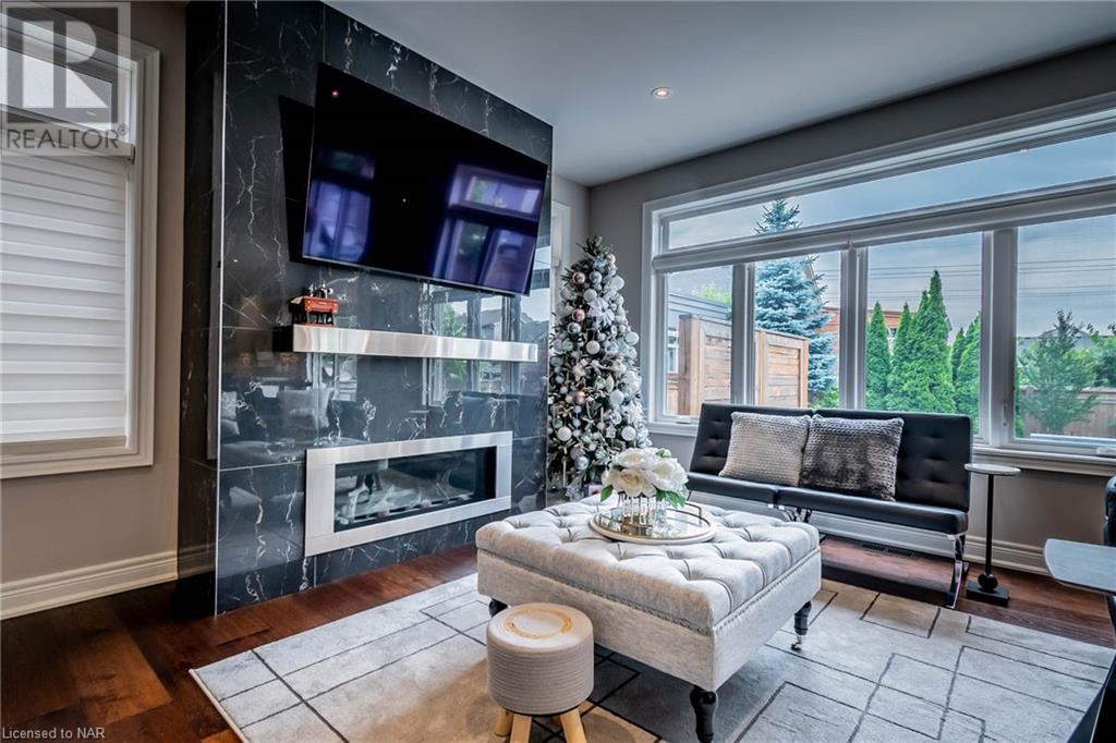 8 Tuscany Court, St. Catharines, Ontario  L2S 0E2 - Photo 9 - 40513009