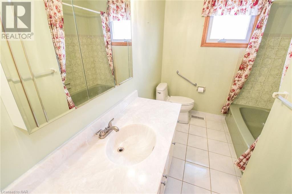 47 Joanna Drive, St. Catharines, Ontario  L2N 7B5 - Photo 20 - 40513176