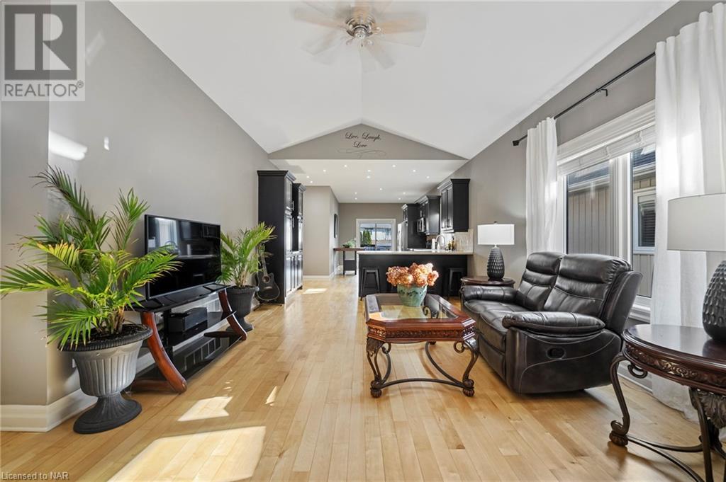 88 Tuliptree Road, Thorold, Ontario  L2V 0A5 - Photo 6 - 40512072
