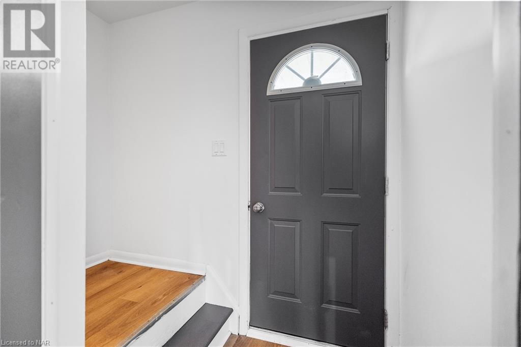 8424 Willoughby Drive Unit# Upper, Chippawa, Ontario  L2G 6X5 - Photo 18 - 40514487