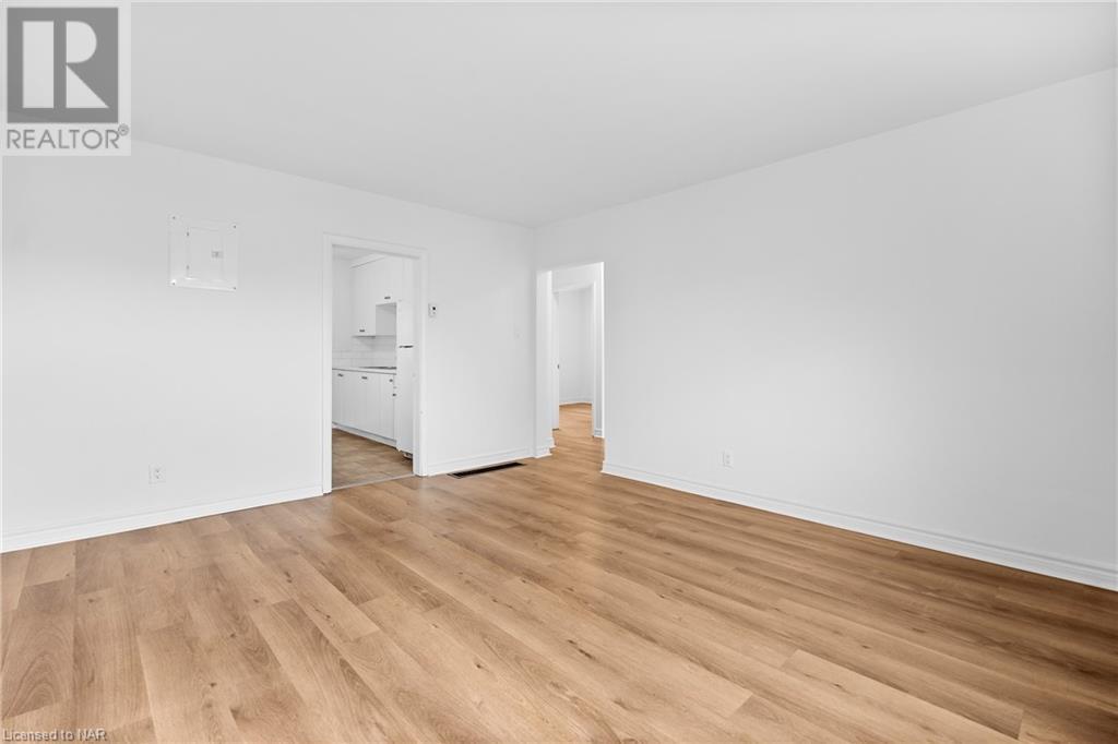 8424 Willoughby Drive Unit# Upper, Chippawa, Ontario  L2G 6X5 - Photo 3 - 40514487