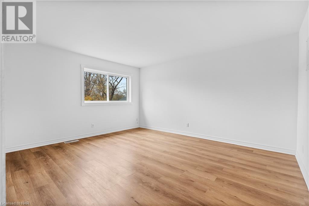8424 Willoughby Drive Unit# Upper, Chippawa, Ontario  L2G 6X5 - Photo 4 - 40514487