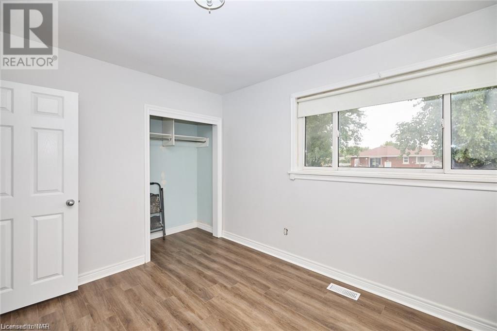 42 Burness Drive, St. Catharines, Ontario  L2P 1J5 - Photo 10 - 40514406