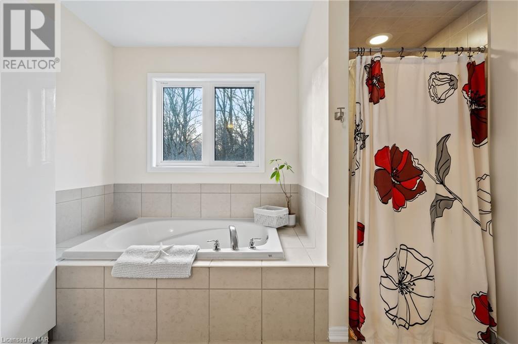 8605 Sweet Chestnut Drive, Niagara Falls, Ontario  L2H 0N1 - Photo 20 - 40514186