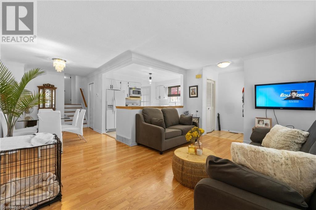98 Dorchester Boulevard, St. Catharines, Ontario  L2M 6V2 - Photo 4 - 40514596