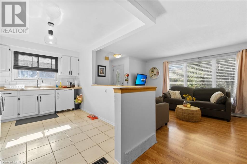 98 Dorchester Boulevard, St. Catharines, Ontario  L2M 6V2 - Photo 6 - 40514596