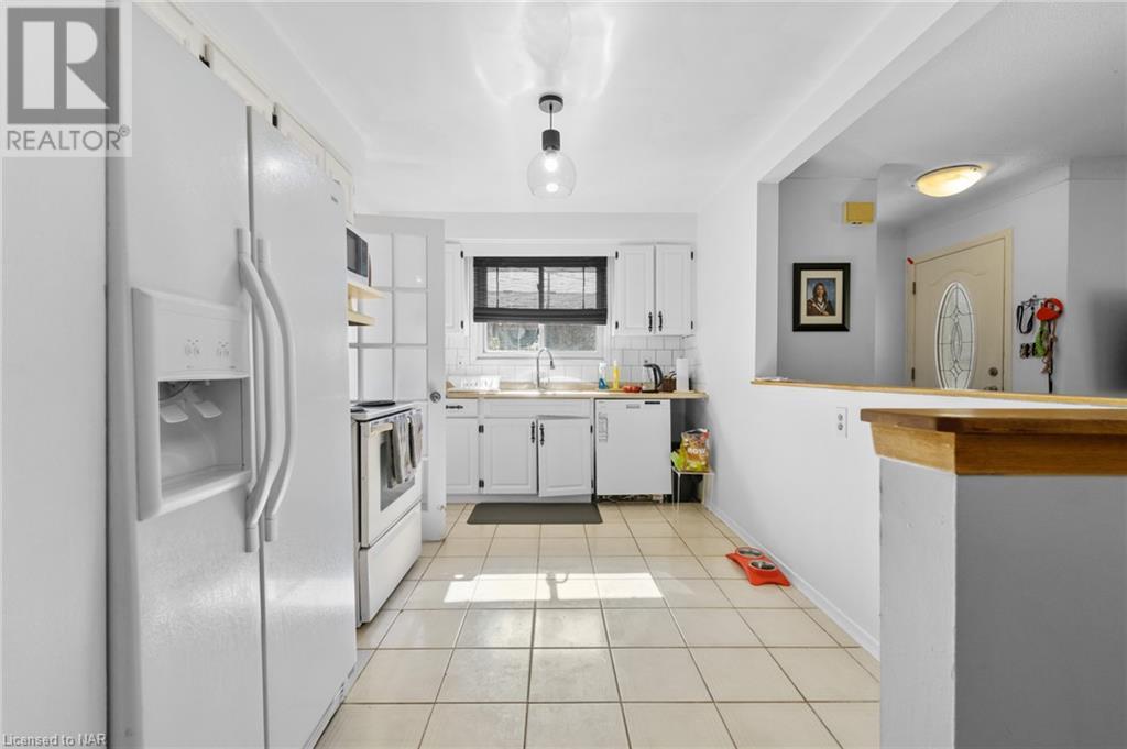 98 Dorchester Boulevard, St. Catharines, Ontario  L2M 6V2 - Photo 7 - 40514596