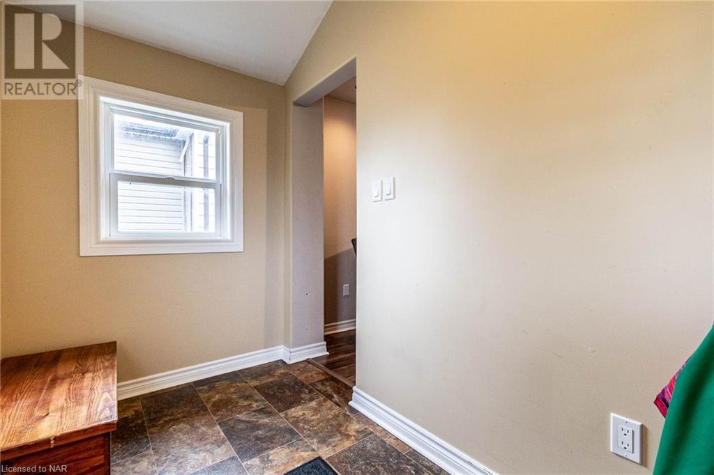 421 Davis Street, Port Colborne, Ontario  L3K 1Z7 - Photo 10 - 40514305