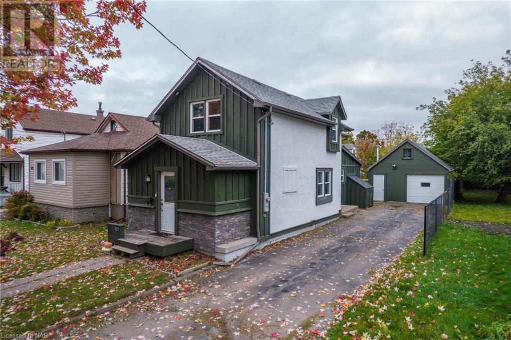 421 Davis Street, Port Colborne, Ontario  L3K 1Z7 - Photo 2 - 40514305