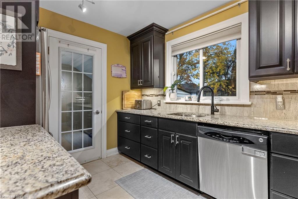 3 Maplewood Drive, St. Catharines, Ontario  L2M 3N9 - Photo 10 - 40514647