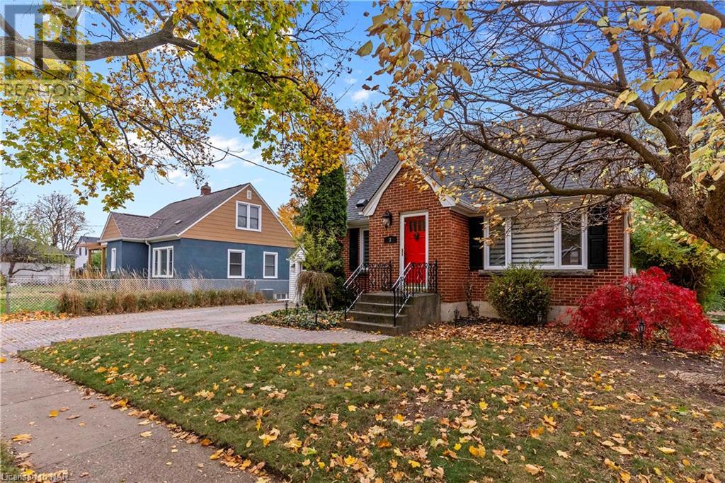 3 Maplewood Drive, St. Catharines, Ontario  L2M 3N9 - Photo 2 - 40514647