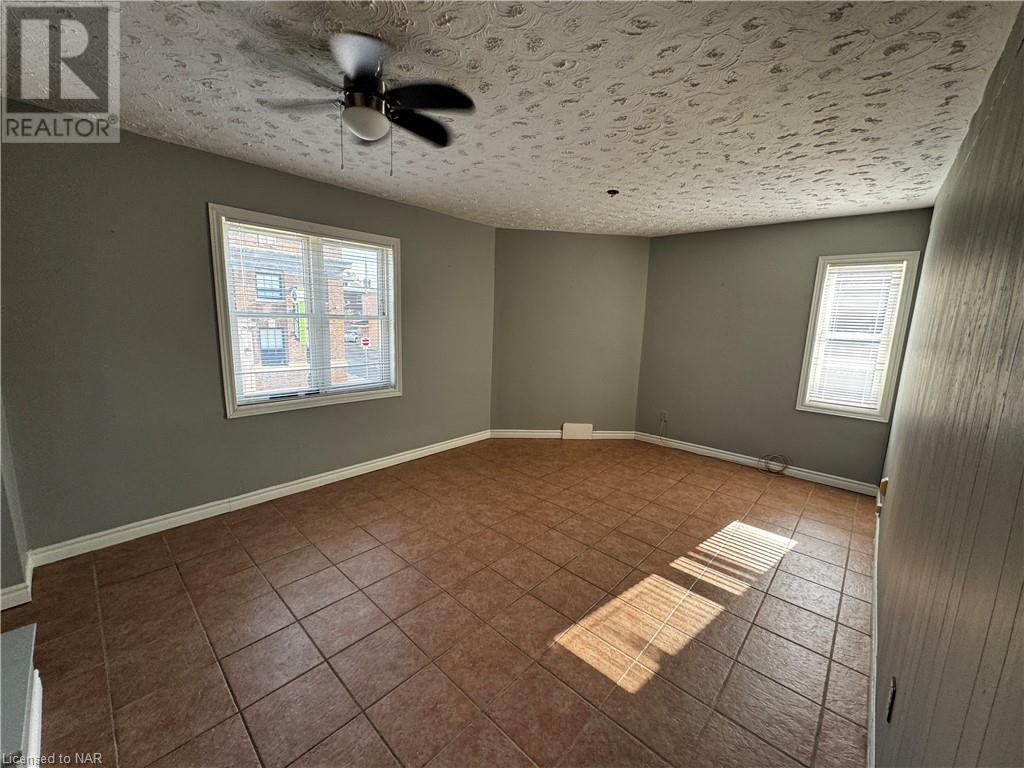 6 Albert St W Street, Thorold, Ontario  L2V 1X3 - Photo 16 - 40514772
