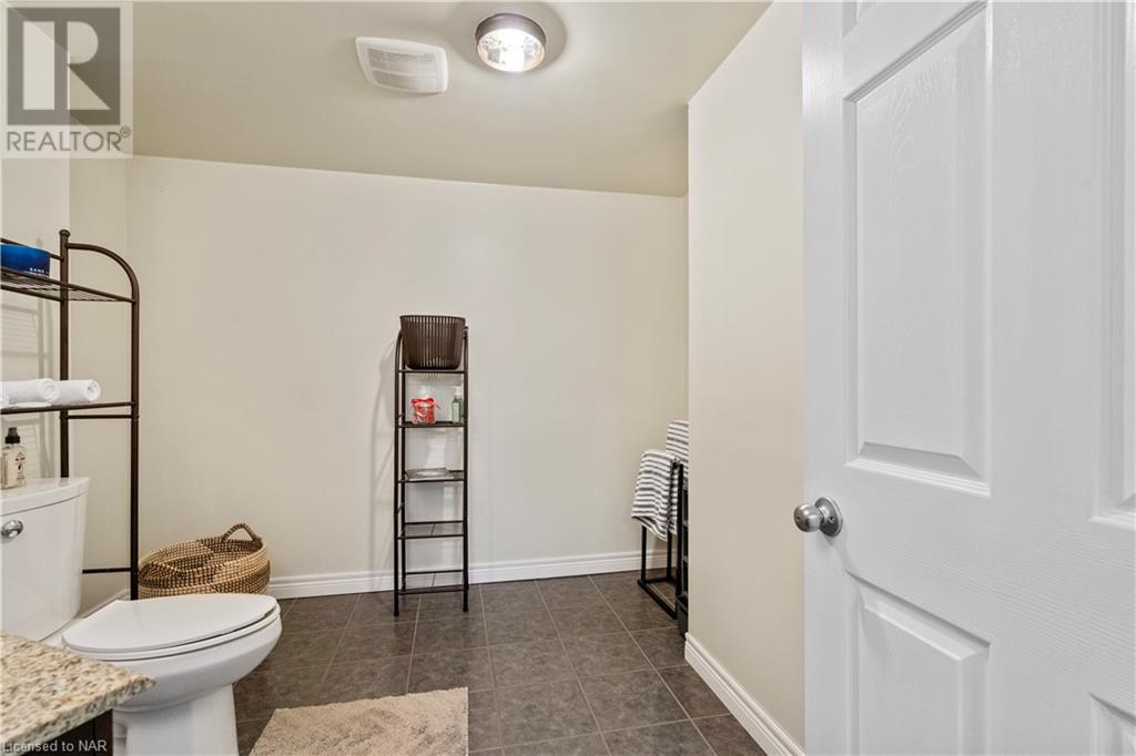 37 Jefferson Court E, Welland, Ontario  L3C 7G5 - Photo 23 - 40514810