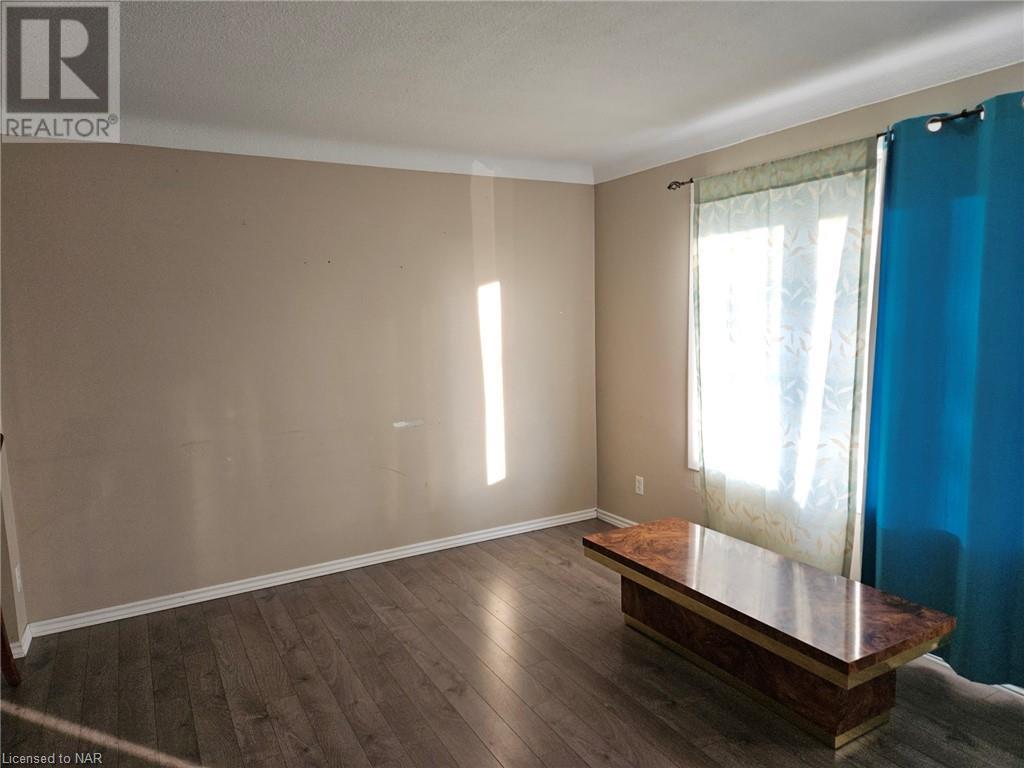 100 Endicott Terrace Unit# B, Welland, Ontario  L3C 5R9 - Photo 4 - 40514855
