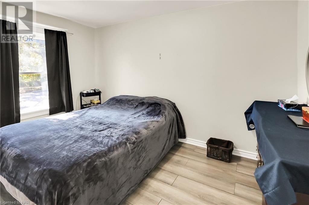 17 Lailey Street, St. Catharines, Ontario  L2M 5G7 - Photo 4 - 40514038