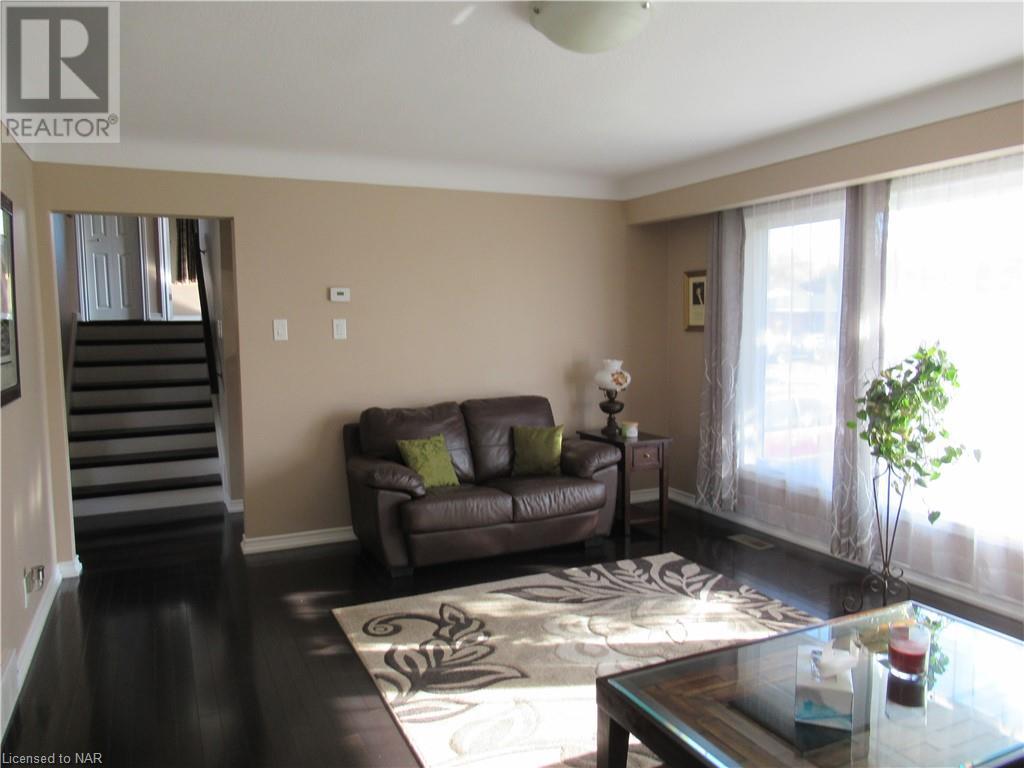 6643 Hawkins Street, Niagara Falls, Ontario  L2G 3C1 - Photo 4 - 40514800