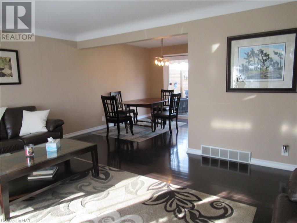 6643 Hawkins Street, Niagara Falls, Ontario  L2G 3C1 - Photo 7 - 40514800