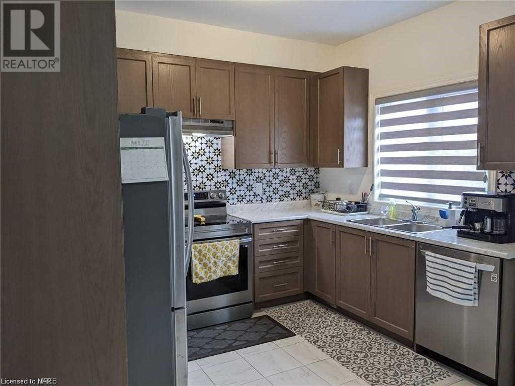 1230 Plato Drive, Fort Erie, Ontario  L2A 0C7 - Photo 5 - 40515151