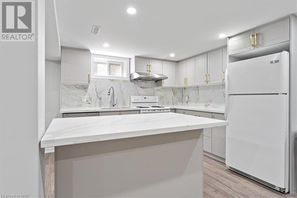 425 Bunting Road Unit# Lower, St. Catharines, Ontario  L2M 3Z3 - Photo 2 - 40515181