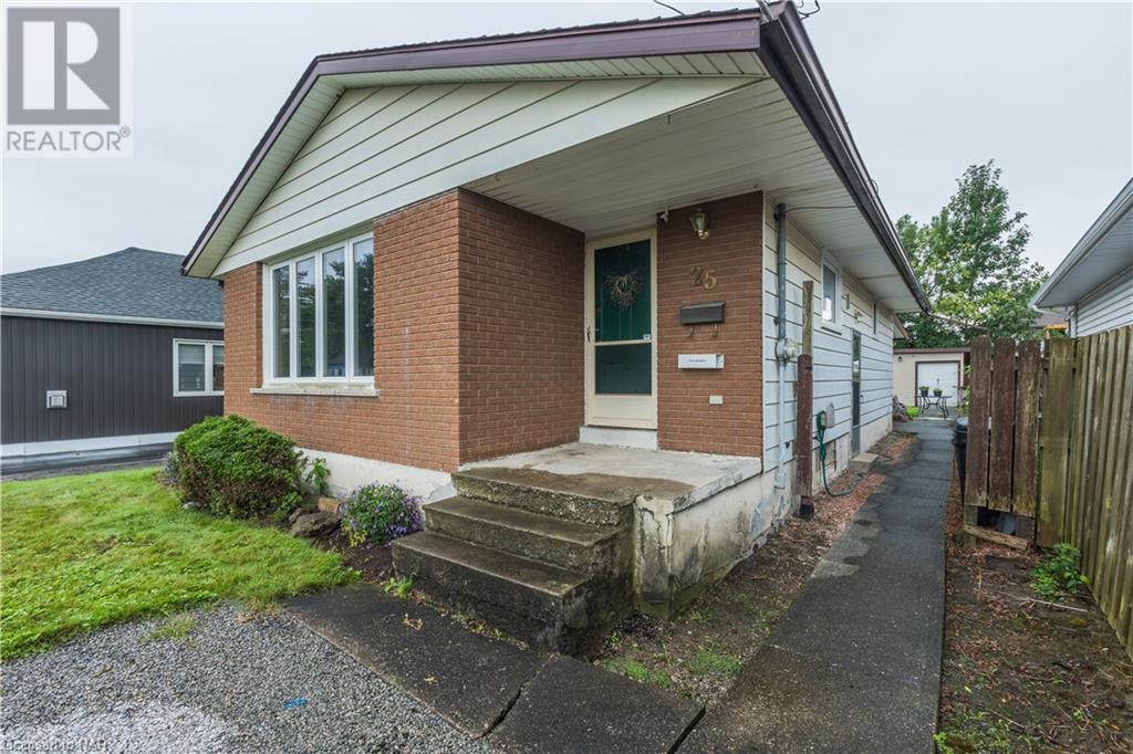 25 Huron Street, Welland, Ontario  L3B 5J2 - Photo 2 - 40515373