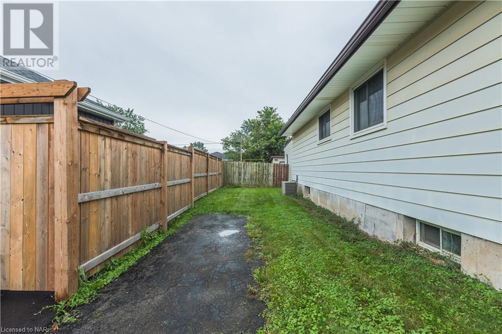 25 Huron Street, Welland, Ontario  L3B 5J2 - Photo 30 - 40515373