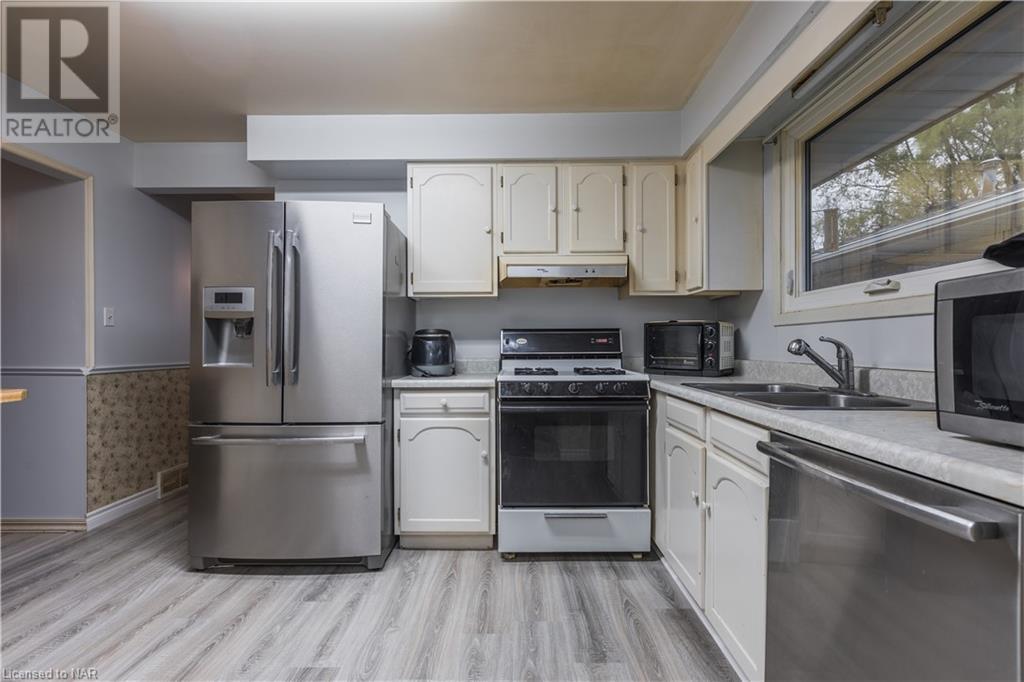 25 Huron Street, Welland, Ontario  L3B 5J2 - Photo 7 - 40515373