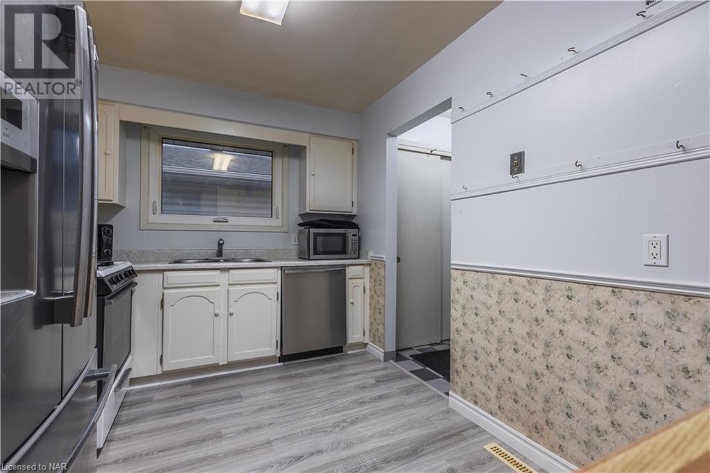 25 Huron Street, Welland, Ontario  L3B 5J2 - Photo 8 - 40515373
