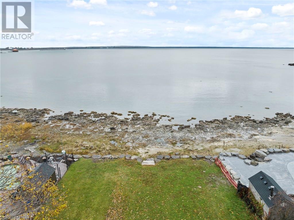 695 Lakeshore Road, Fort Erie, Ontario  L2A 1B8 - Photo 15 - 40515465