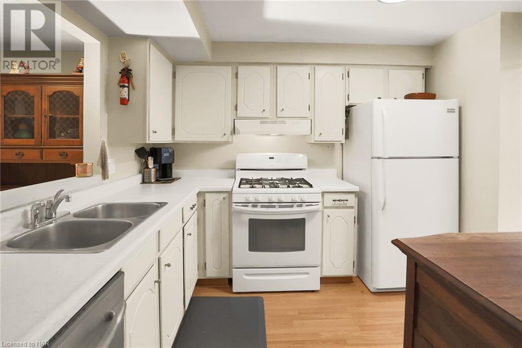 242 Lakeport Road Unit# 39, St. Catharines, Ontario  L2N 6V2 - Photo 4 - 40515652