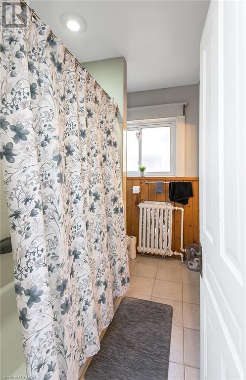 135 Young Street, Welland, Ontario  L3B 4C7 - Photo 22 - 40513520