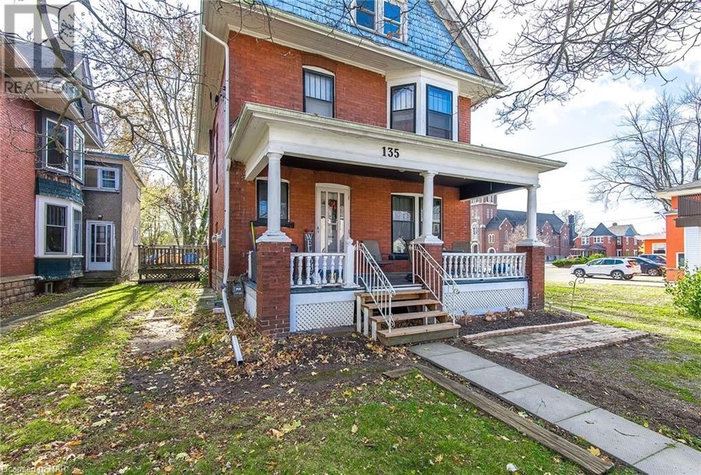 135 Young Street, Welland, Ontario  L3B 4C7 - Photo 3 - 40513520