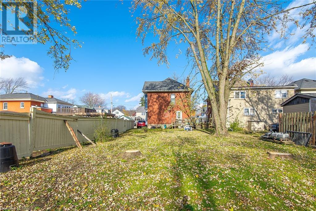 135 Young Street, Welland, Ontario  L3B 4C7 - Photo 6 - 40513520