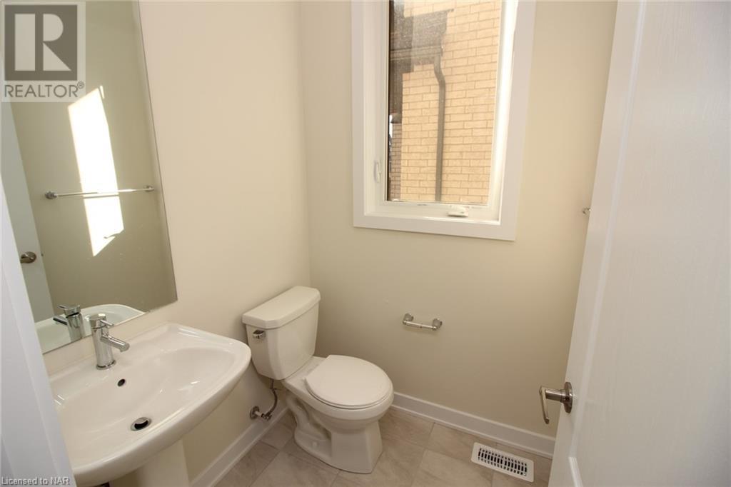 58 Stern Drive, Welland, Ontario  L3B 0M3 - Photo 3 - 40515712