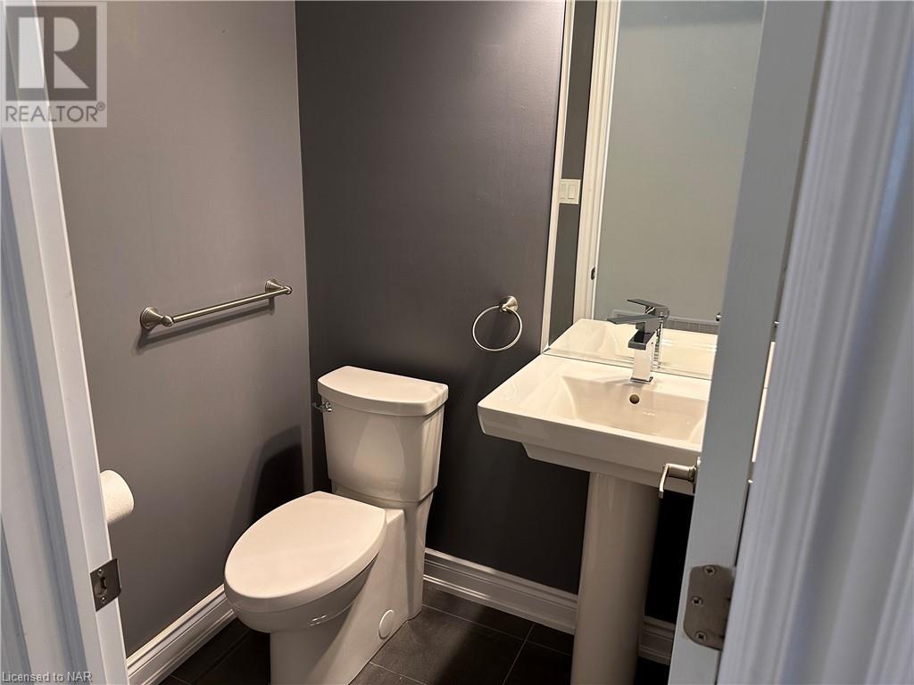 7 Windsor Circle, Niagara-On-The-Lake, Ontario  L0S 1J0 - Photo 3 - 40515500
