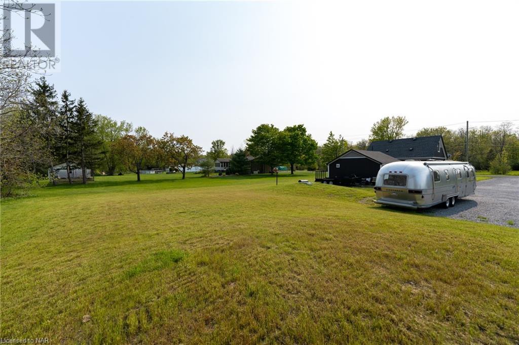 560 Rosehill Road, Fort Erie, Ontario  L2A 5M4 - Photo 9 - 40516071