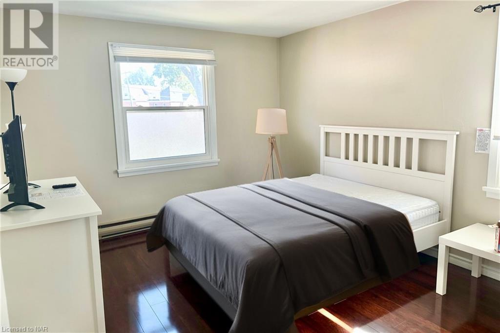 5090 Mcglashan Crescent Unit# 1, Niagara Falls, Ontario  L2E 3W9 - Photo 4 - 40496061