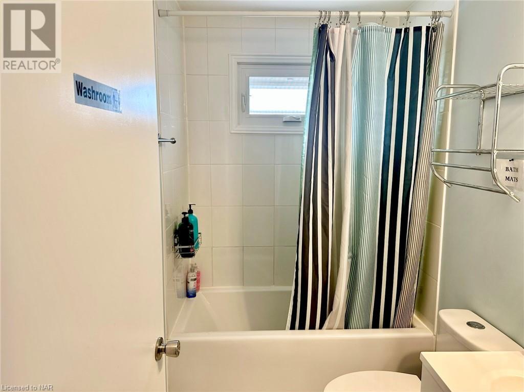 5090 Mcglashan Crescent Unit# 1, Niagara Falls, Ontario  L2E 3W9 - Photo 6 - 40496061