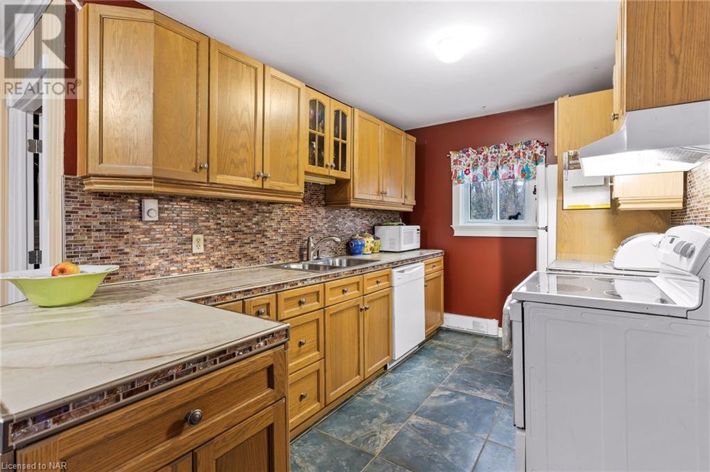 1688 Dominion Road, Fort Erie, Ontario  L2A 5M4 - Photo 11 - 40514660